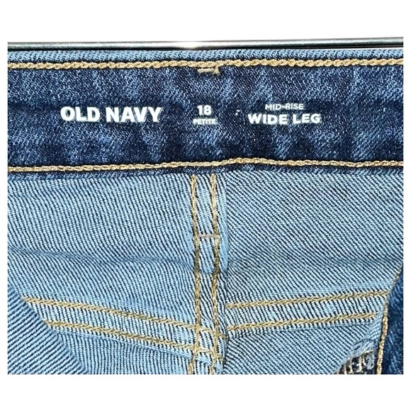 Old Navy Jeans Women’s Size 18 Petite Blue Wide Leg Mid Rise - Picture 3 of 5